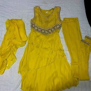 Pakistani/Indian 3 piece suit/shalwar